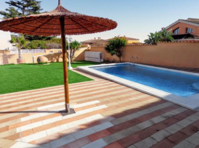 Family Villa in Benifayó with Year-Round Private Pool